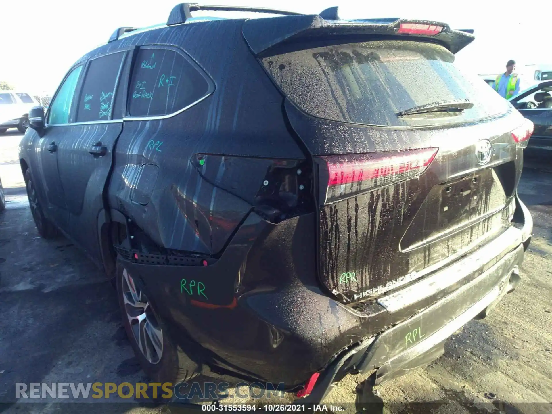 3 Photograph of a damaged car 5TDHZRAH8LS007653 TOYOTA HIGHLANDER 2020