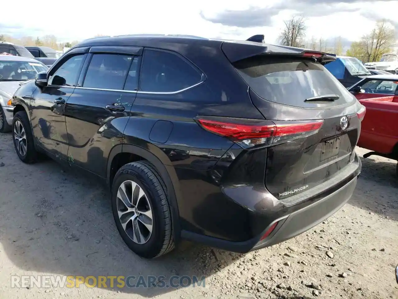 3 Photograph of a damaged car 5TDHZRBH6LS011537 TOYOTA HIGHLANDER 2020