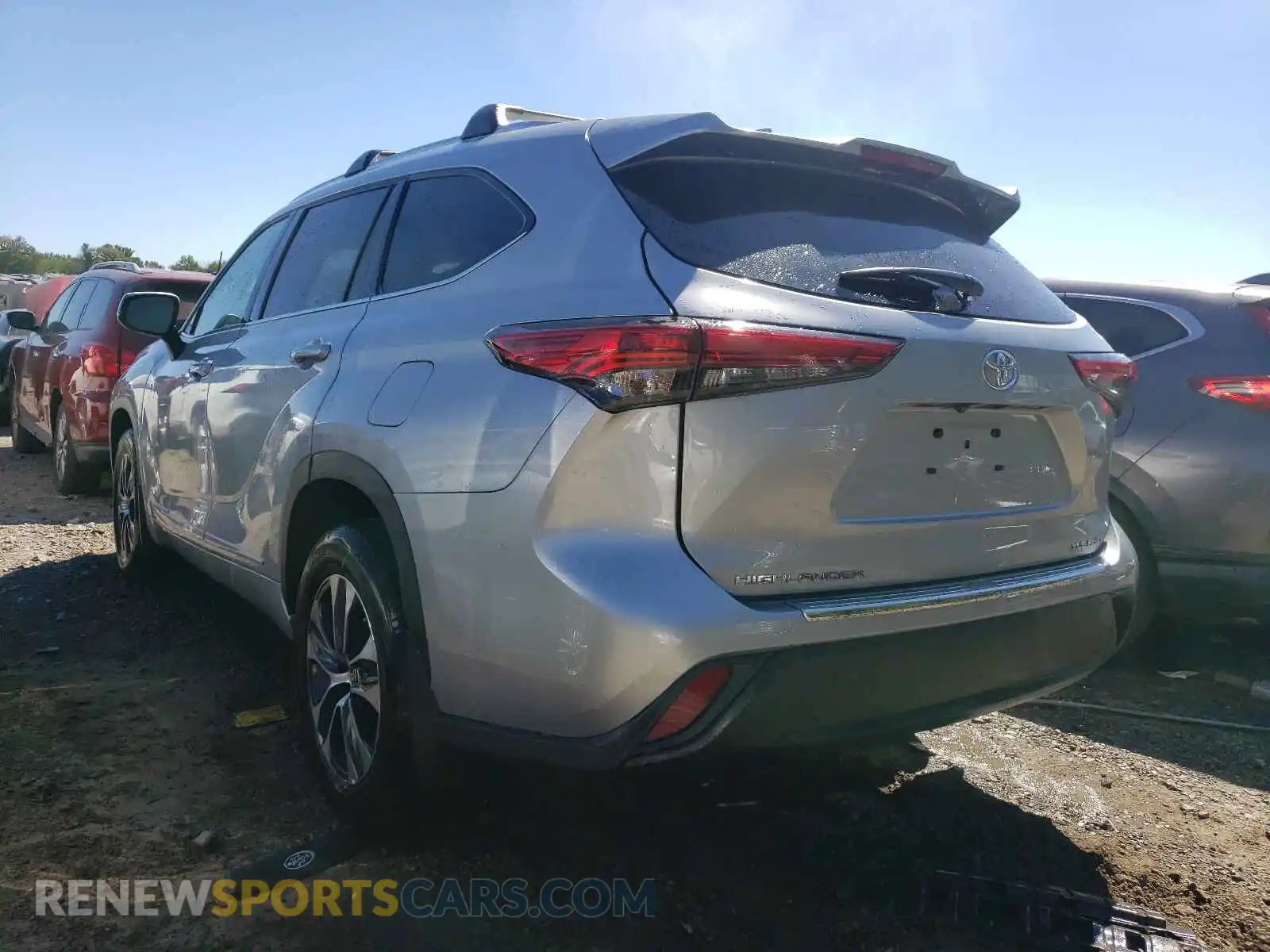 3 Photograph of a damaged car 5TDHZRBH6LS505591 TOYOTA HIGHLANDER 2020
