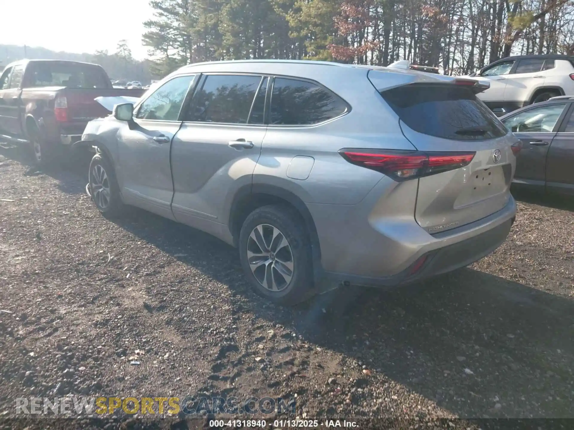 3 Photograph of a damaged car 5TDHZRBH6LS510645 TOYOTA HIGHLANDER 2020