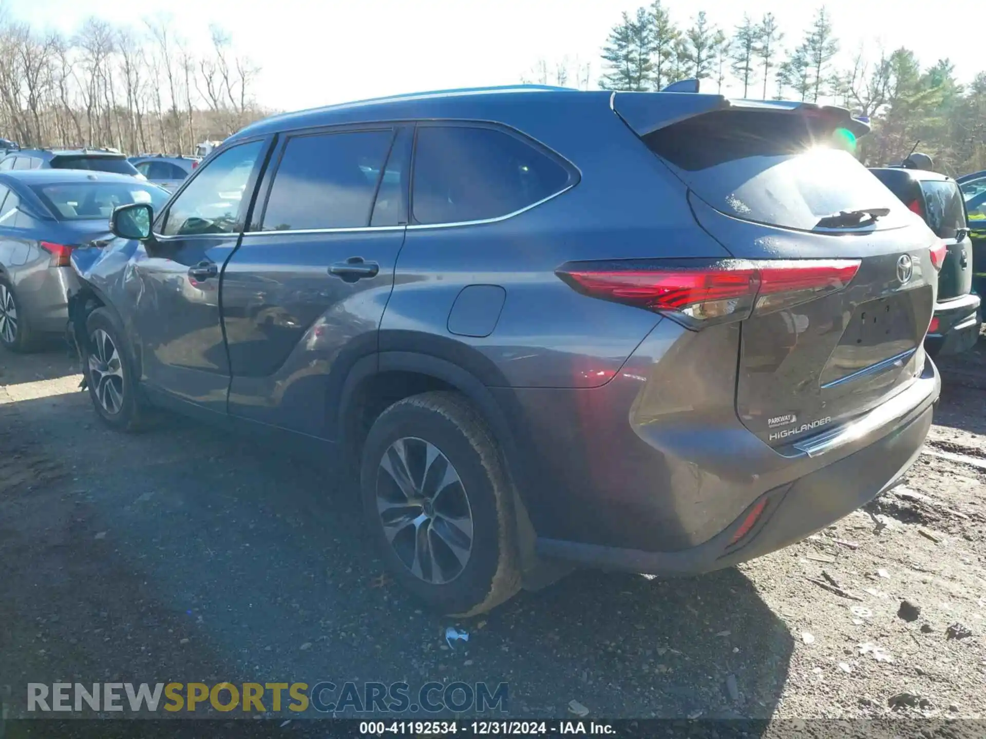 3 Photograph of a damaged car 5TDHZRBH8LS020370 TOYOTA HIGHLANDER 2020