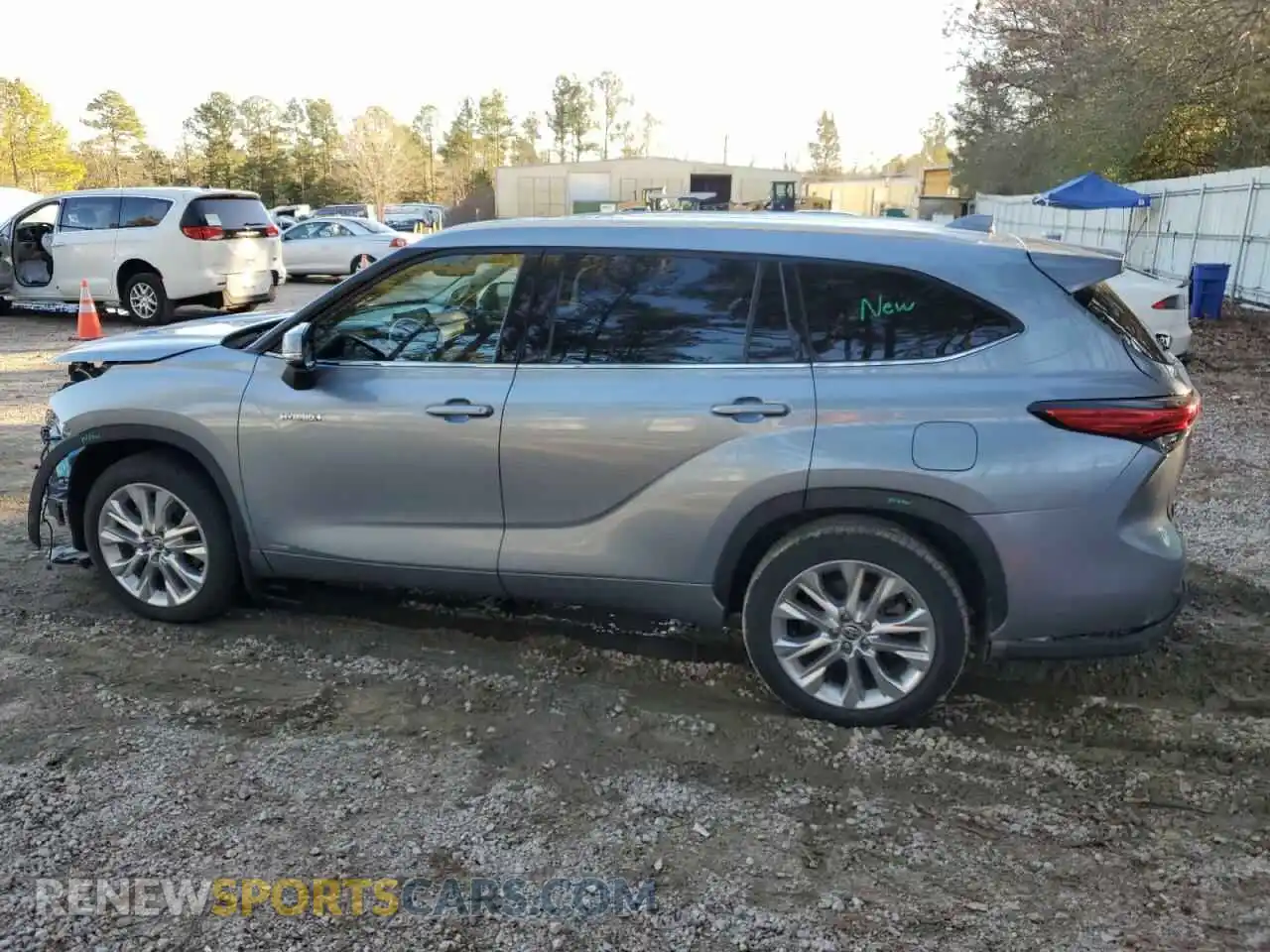 2 Photograph of a damaged car 5TDXBRCH5LS009082 TOYOTA HIGHLANDER 2020