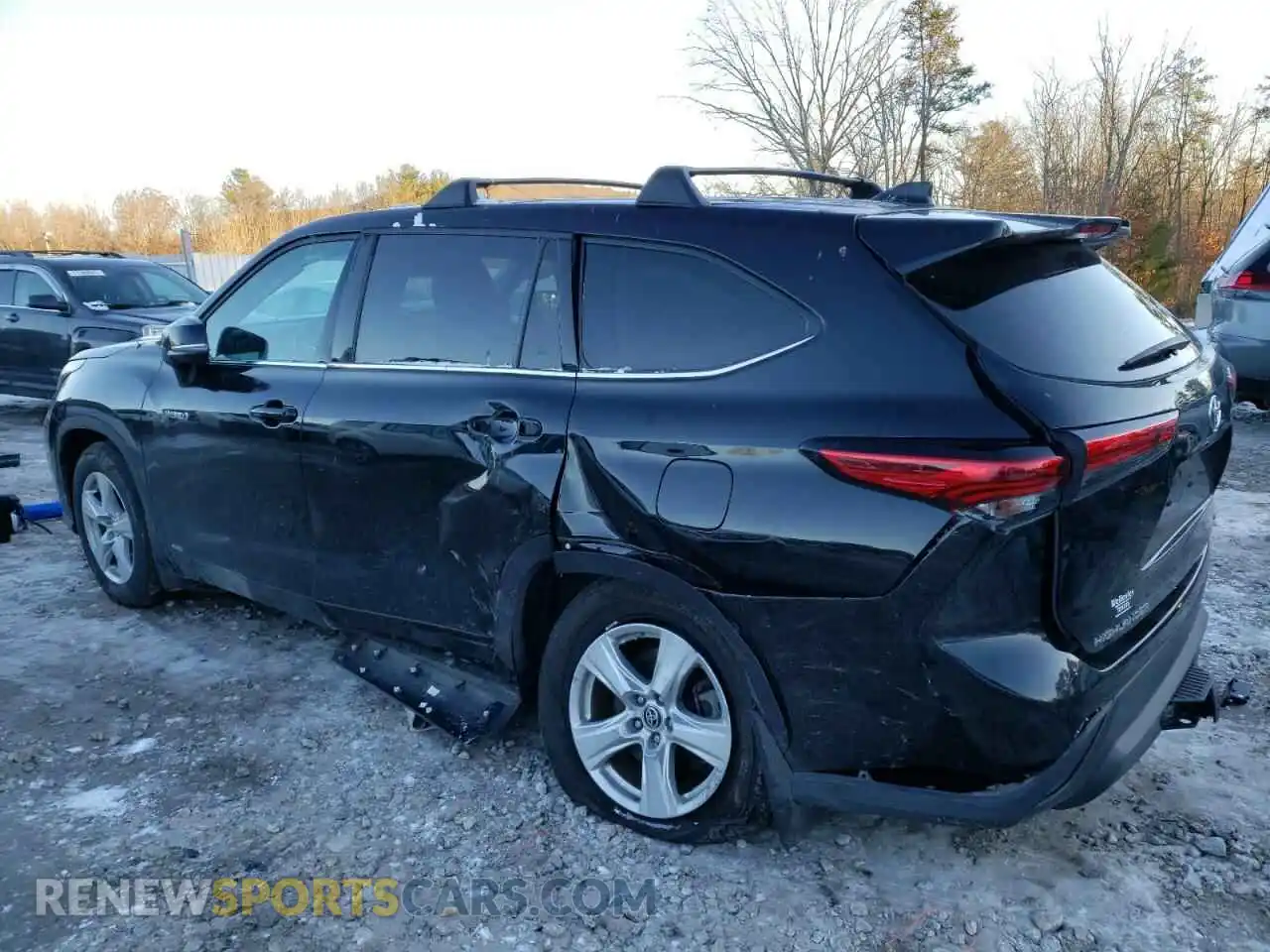 2 Photograph of a damaged car 5TDBBRCH3MS518051 TOYOTA HIGHLANDER 2021
