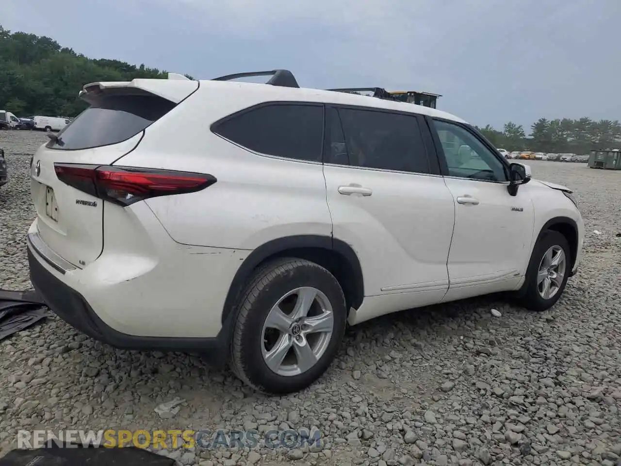 3 Photograph of a damaged car 5TDBBRCH4MS517782 TOYOTA HIGHLANDER 2021