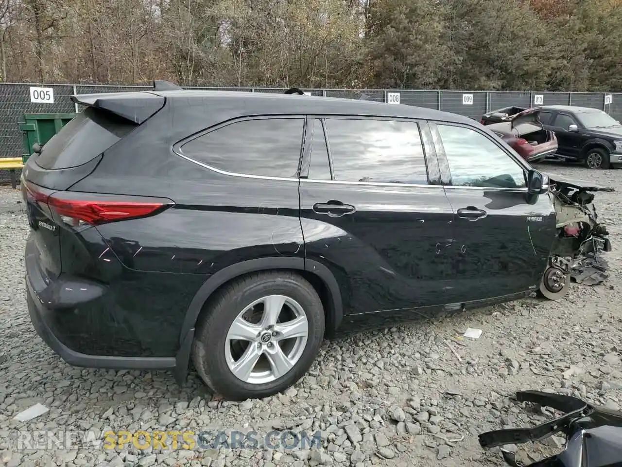 3 Photograph of a damaged car 5TDBBRCH7MS518229 TOYOTA HIGHLANDER 2021