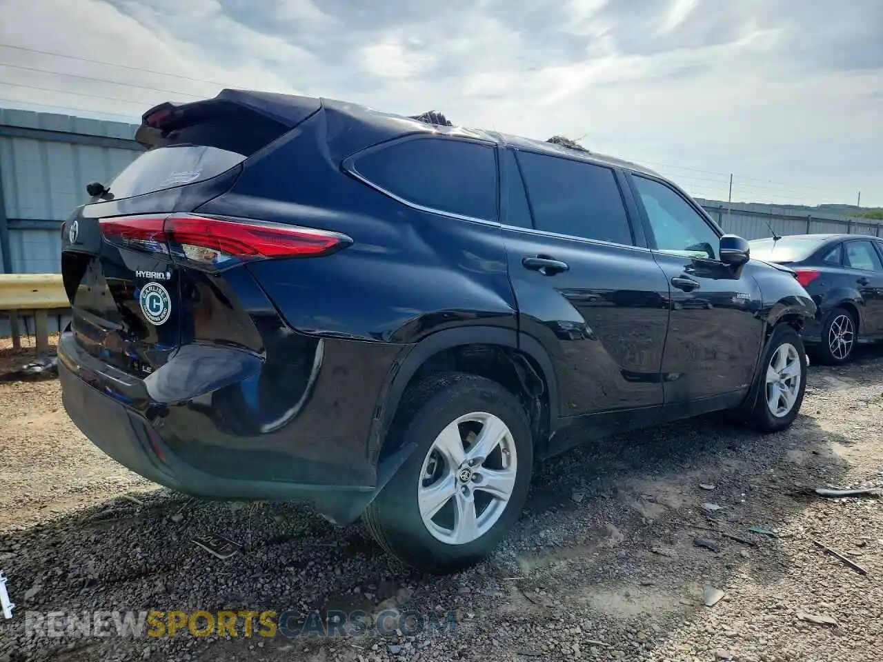 3 Photograph of a damaged car 5TDBBRCH8MS025367 TOYOTA HIGHLANDER 2021
