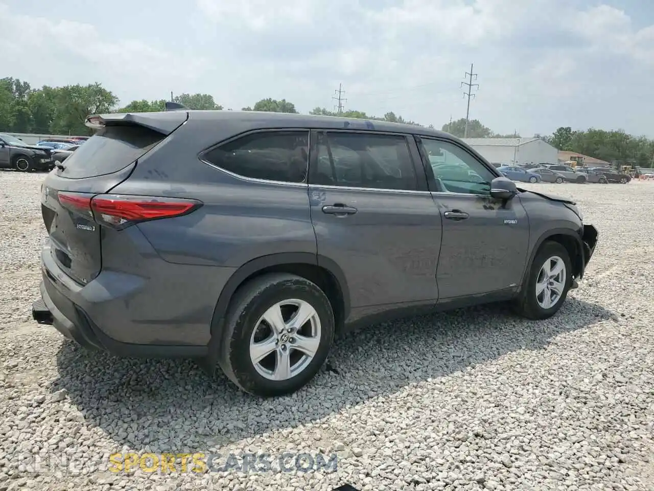 3 Photograph of a damaged car 5TDBBRCHXMS518029 TOYOTA HIGHLANDER 2021
