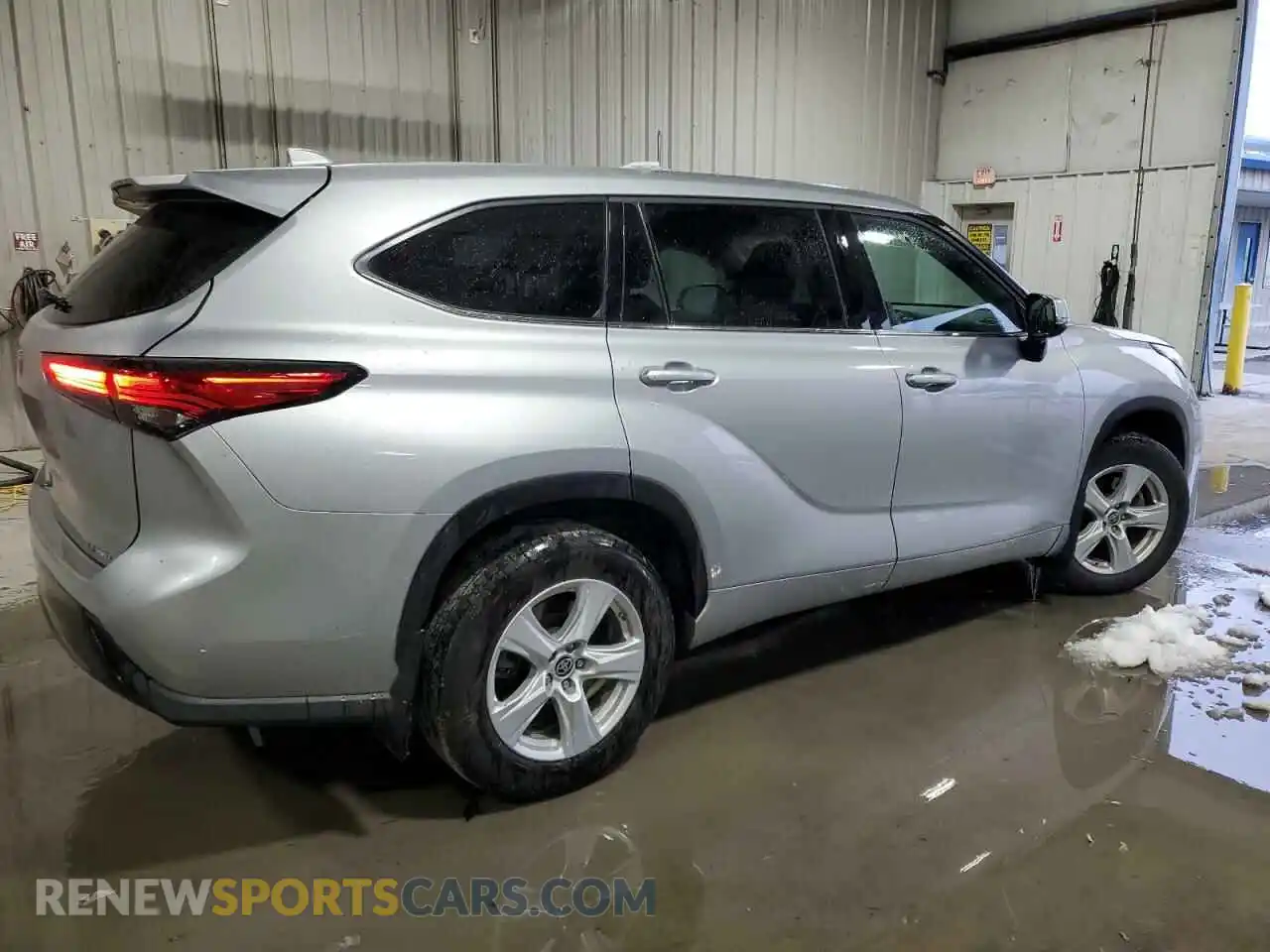 3 Photograph of a damaged car 5TDBZRBH2MS089515 TOYOTA HIGHLANDER 2021