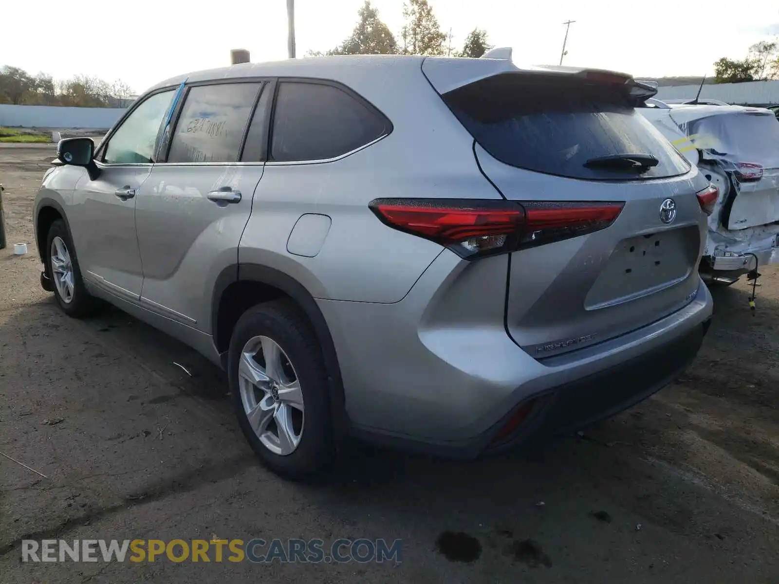 3 Photograph of a damaged car 5TDBZRBH5MS096796 TOYOTA HIGHLANDER 2021