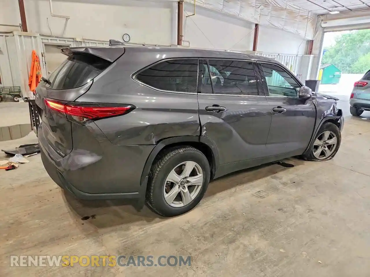 3 Photograph of a damaged car 5TDBZRBH6MS091722 TOYOTA HIGHLANDER 2021