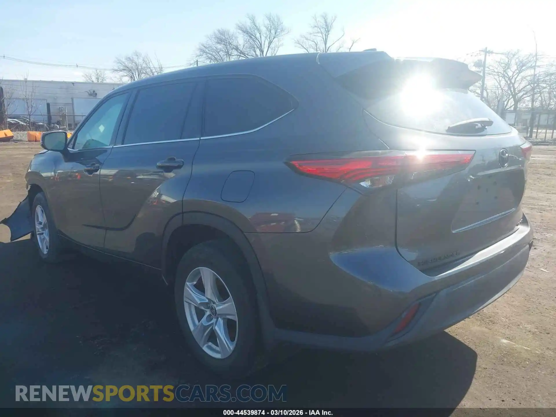 3 Photograph of a damaged car 5TDBZRBH6MS553583 TOYOTA HIGHLANDER 2021
