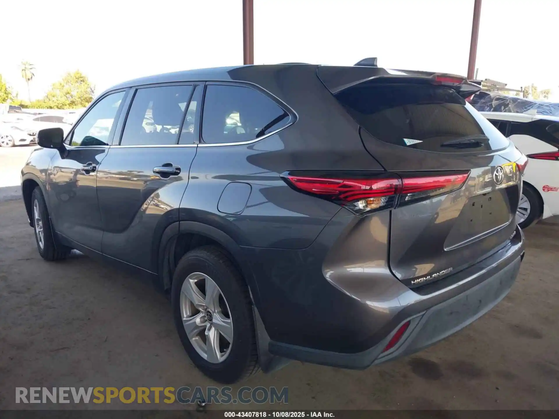 3 Photograph of a damaged car 5TDBZRBH7MS118992 TOYOTA HIGHLANDER 2021