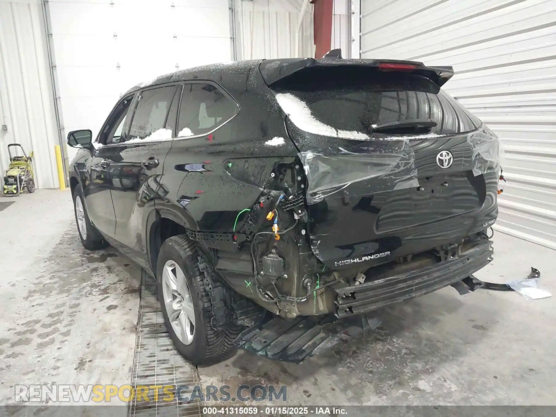 3 Photograph of a damaged car 5TDBZRBH9MS088412 TOYOTA HIGHLANDER 2021