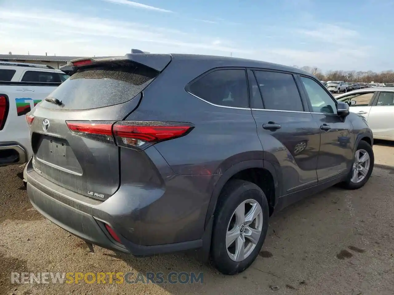 3 Photograph of a damaged car 5TDBZRBH9MS524904 TOYOTA HIGHLANDER 2021