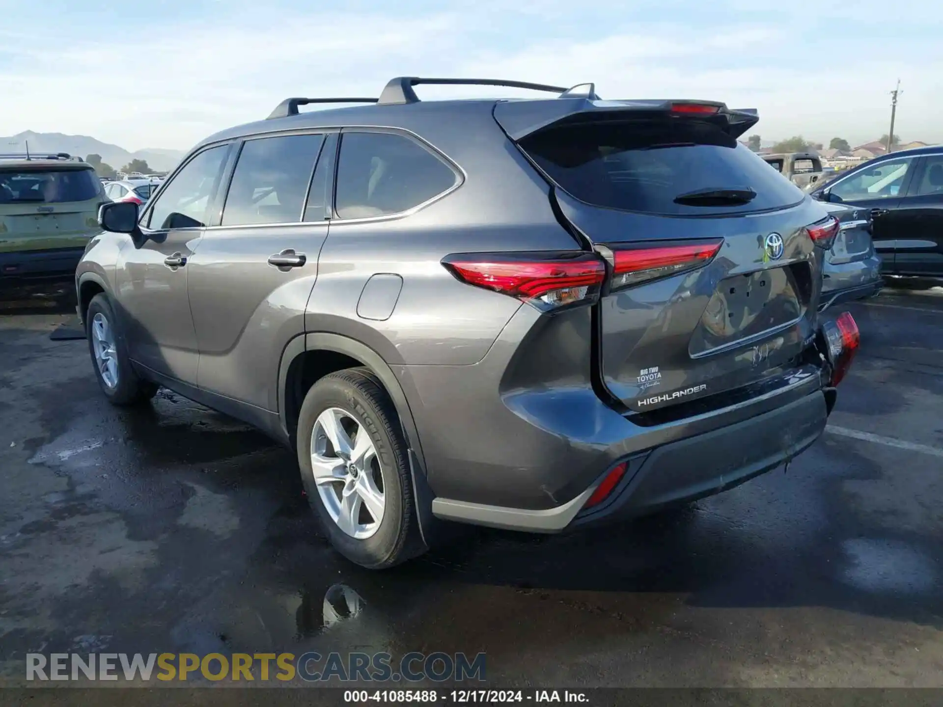 3 Photograph of a damaged car 5TDBZRBH9MS535563 TOYOTA HIGHLANDER 2021