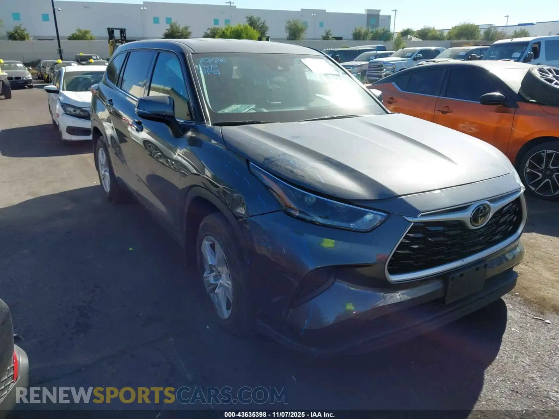 1 Photograph of a damaged car 5TDCZRAH0MS034616 TOYOTA HIGHLANDER 2021
