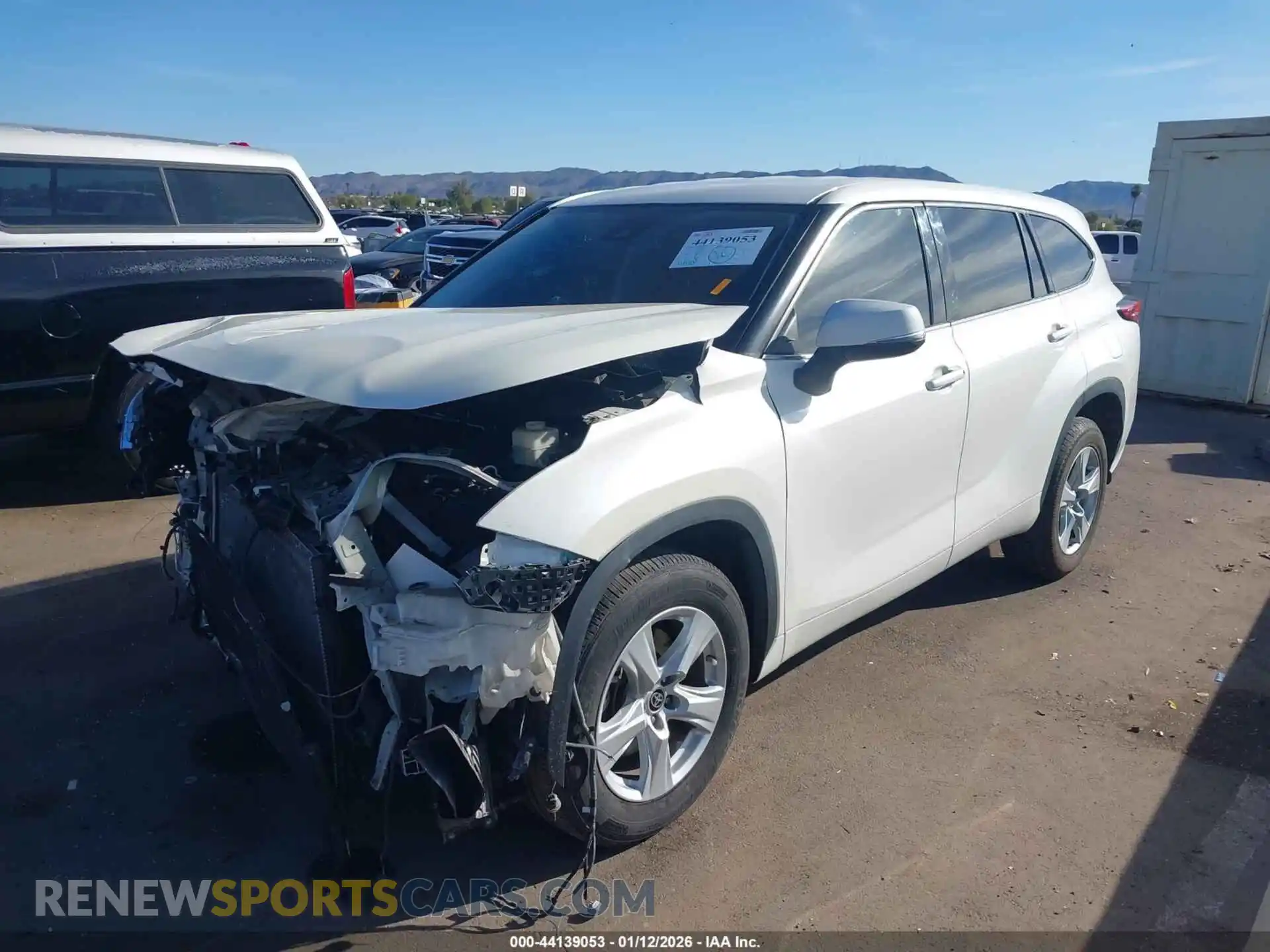 2 Photograph of a damaged car 5TDCZRAH0MS522593 TOYOTA HIGHLANDER 2021