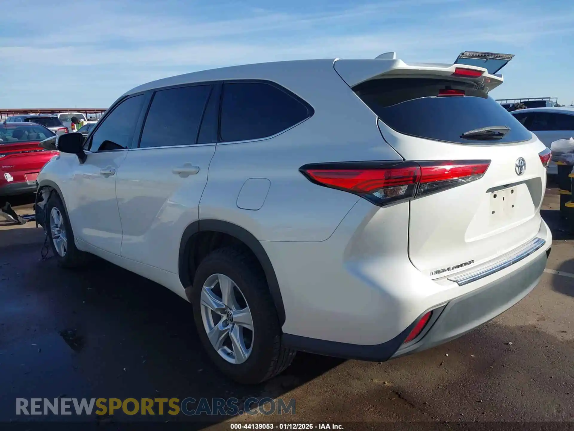 3 Photograph of a damaged car 5TDCZRAH0MS522593 TOYOTA HIGHLANDER 2021