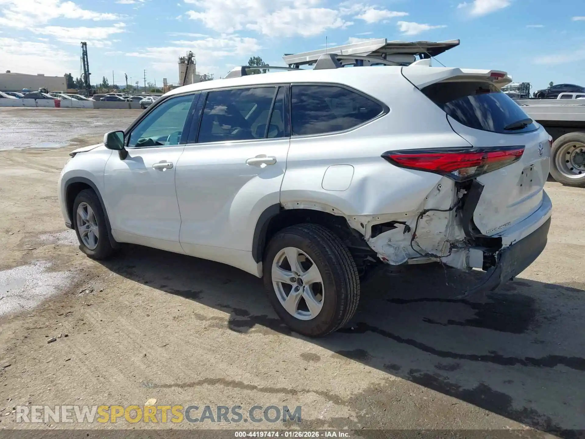 3 Photograph of a damaged car 5TDCZRAH1MS070198 TOYOTA HIGHLANDER 2021