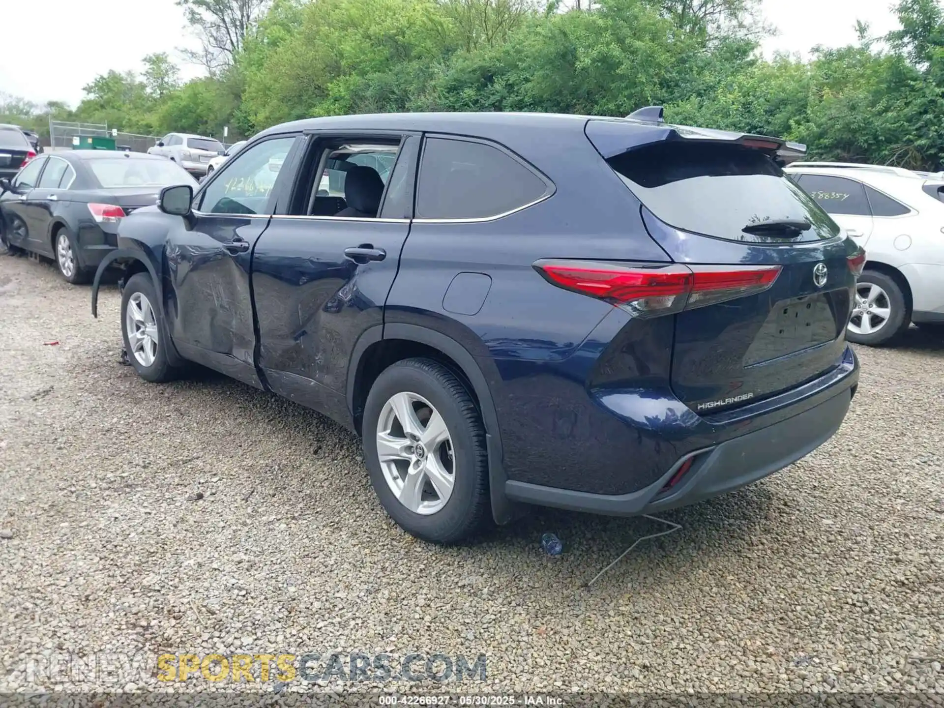 3 Photograph of a damaged car 5TDCZRAH1MS536647 TOYOTA HIGHLANDER 2021