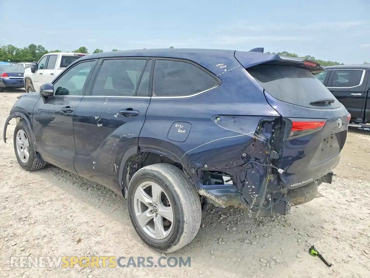 2 Photograph of a damaged car 5TDCZRAH2MS517332 TOYOTA HIGHLANDER 2021