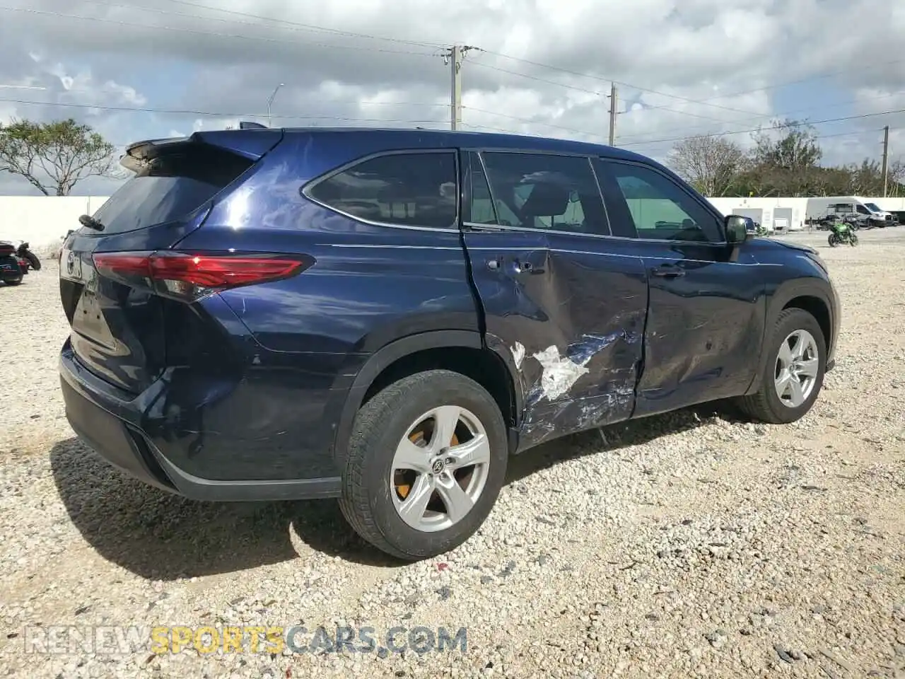3 Photograph of a damaged car 5TDCZRAH3MS033394 TOYOTA HIGHLANDER 2021