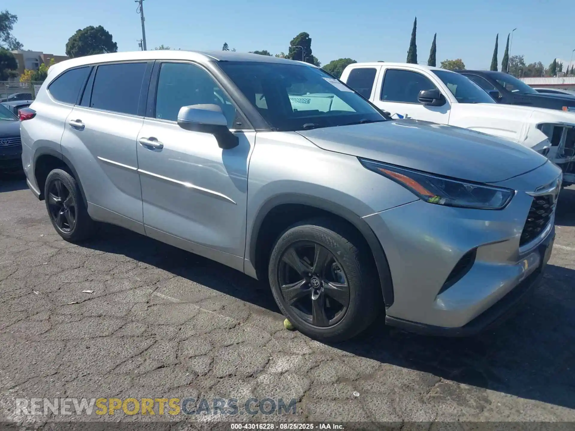 1 Photograph of a damaged car 5TDCZRAH4MS517655 TOYOTA HIGHLANDER 2021