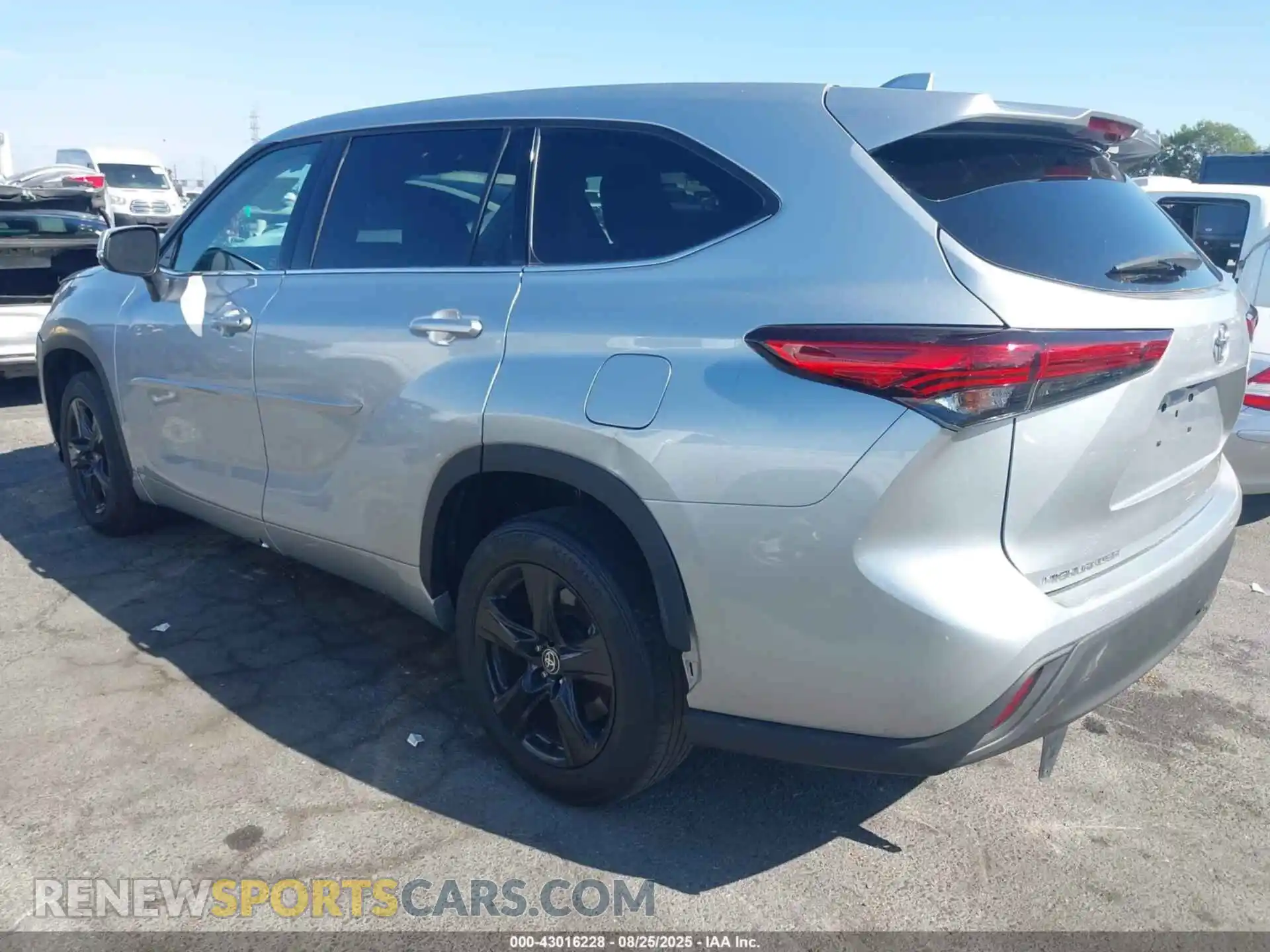 3 Photograph of a damaged car 5TDCZRAH4MS517655 TOYOTA HIGHLANDER 2021