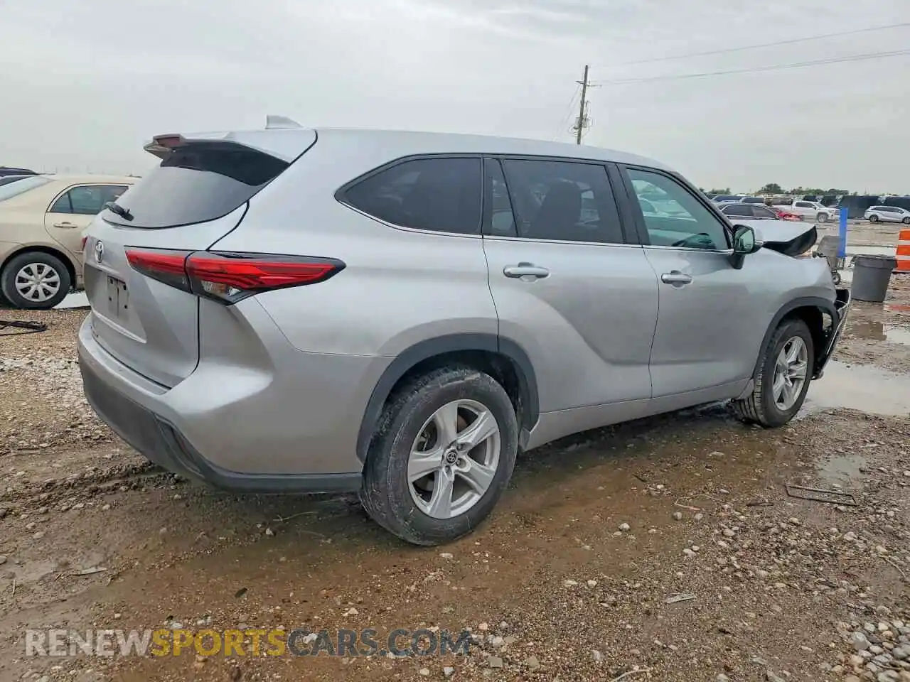3 Photograph of a damaged car 5TDCZRAH5MS524629 TOYOTA HIGHLANDER 2021