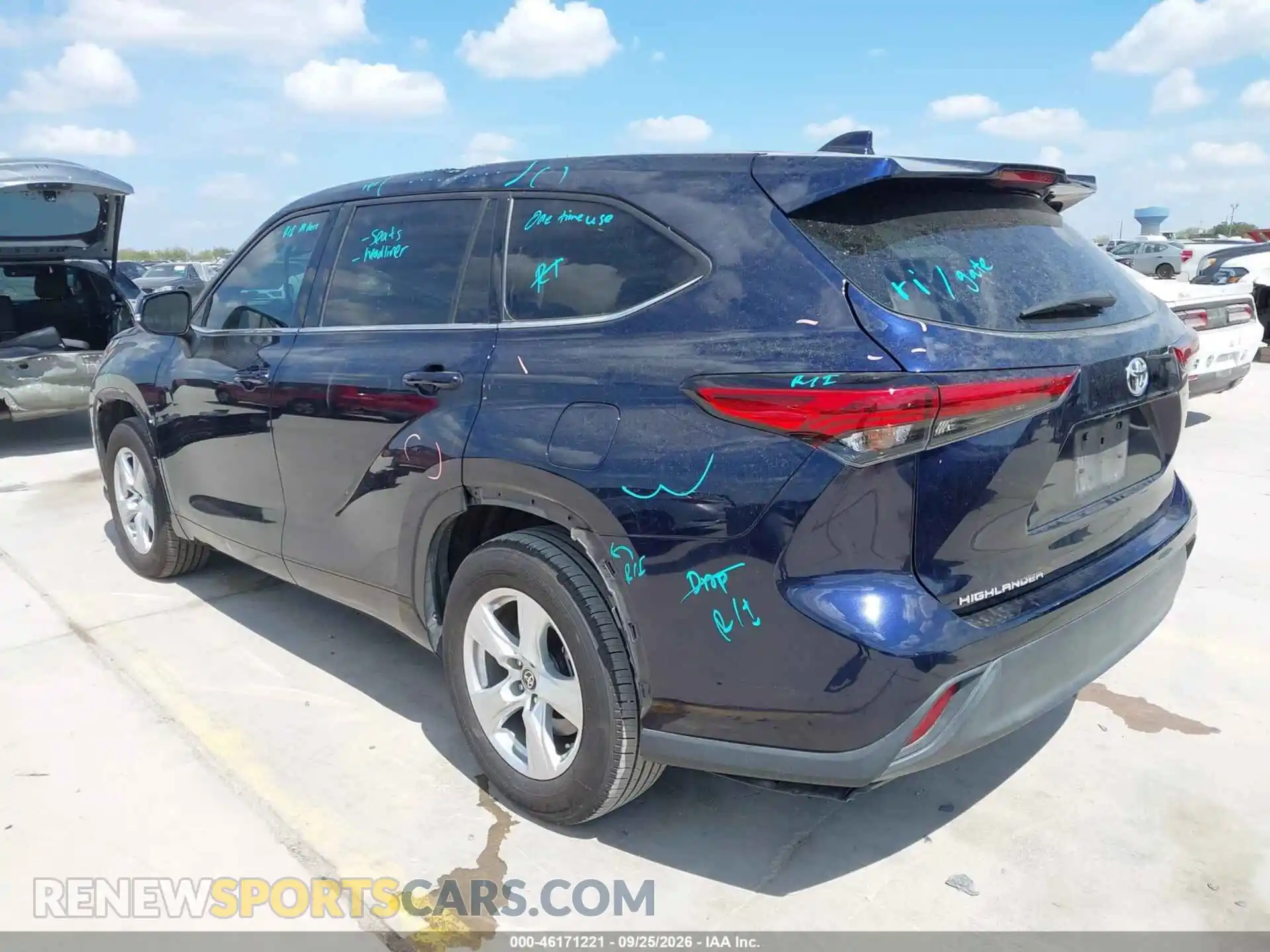 3 Photograph of a damaged car 5TDCZRAH7MS536488 TOYOTA HIGHLANDER 2021