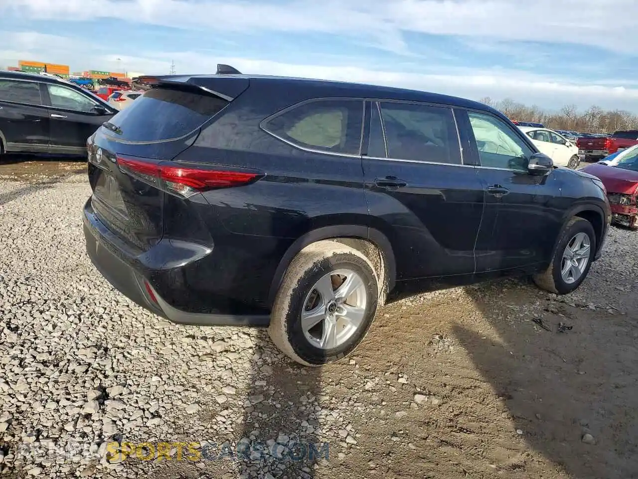 3 Photograph of a damaged car 5TDCZRAH8MS085555 TOYOTA HIGHLANDER 2021