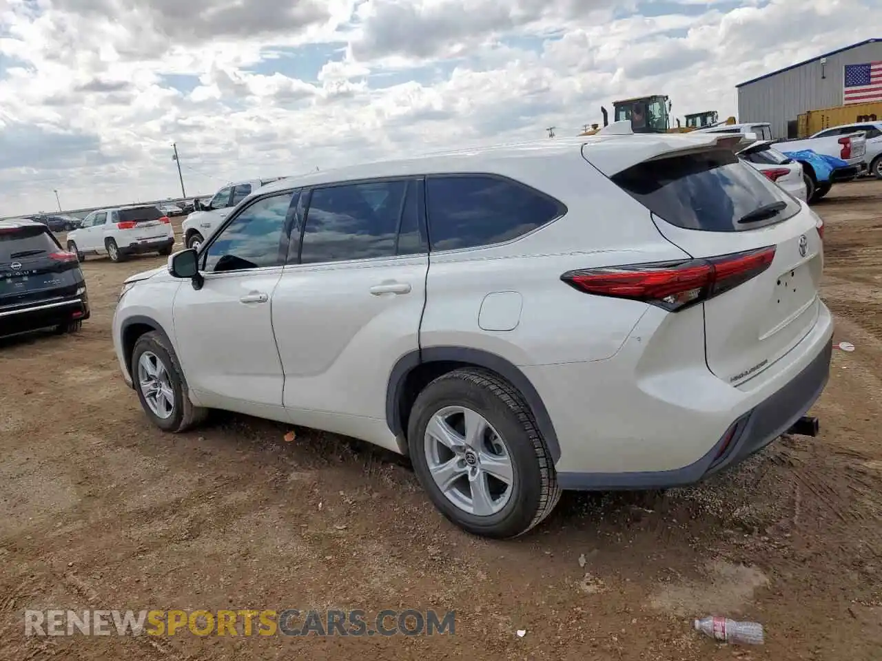 2 Photograph of a damaged car 5TDCZRAH8MS527573 TOYOTA HIGHLANDER 2021