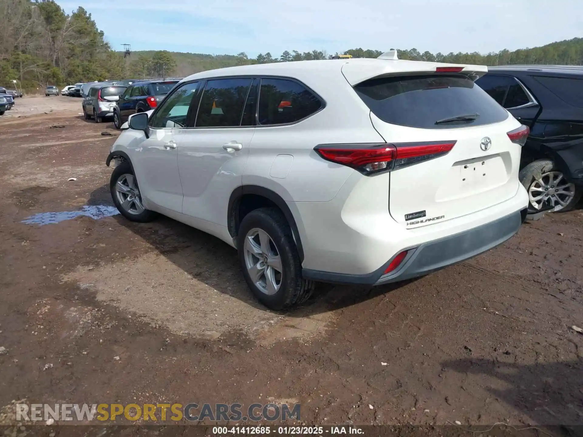 3 Photograph of a damaged car 5TDCZRAH9MS034002 TOYOTA HIGHLANDER 2021