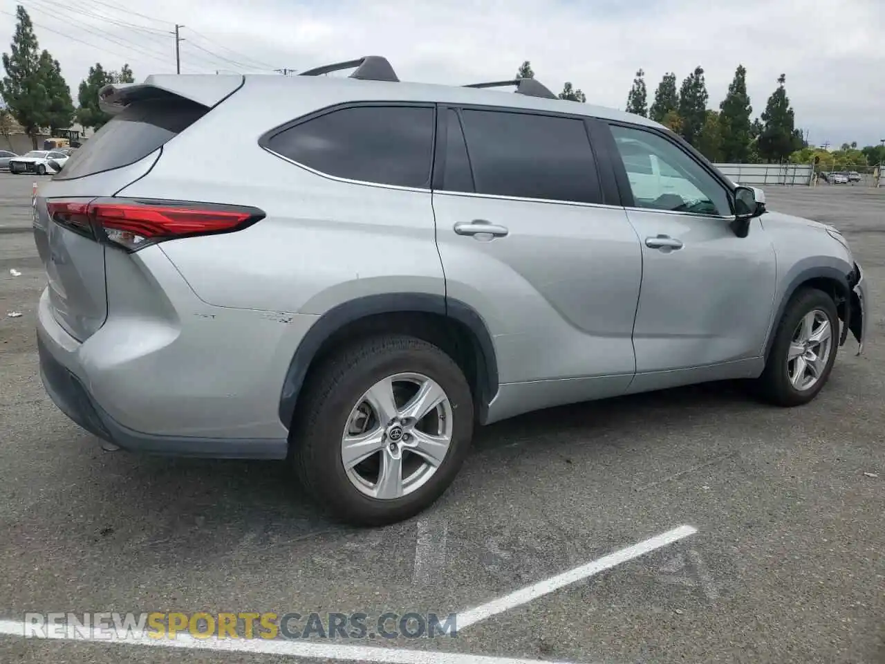 3 Photograph of a damaged car 5TDCZRAHXMS088053 TOYOTA HIGHLANDER 2021
