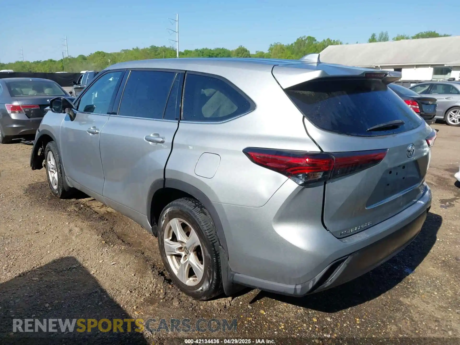 3 Photograph of a damaged car 5TDCZRBH1MS125621 TOYOTA HIGHLANDER 2021