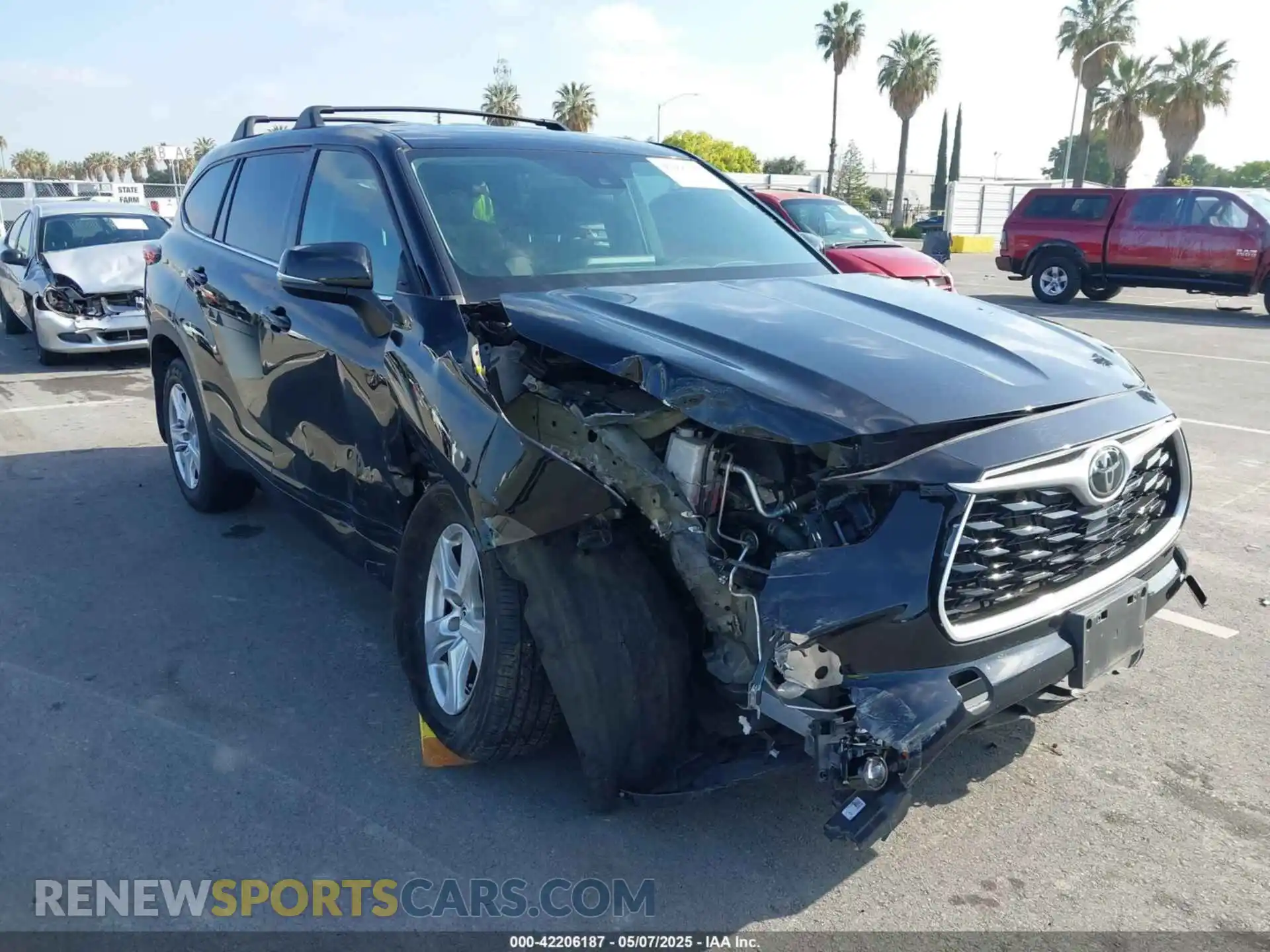 1 Photograph of a damaged car 5TDCZRBH1MS558663 TOYOTA HIGHLANDER 2021