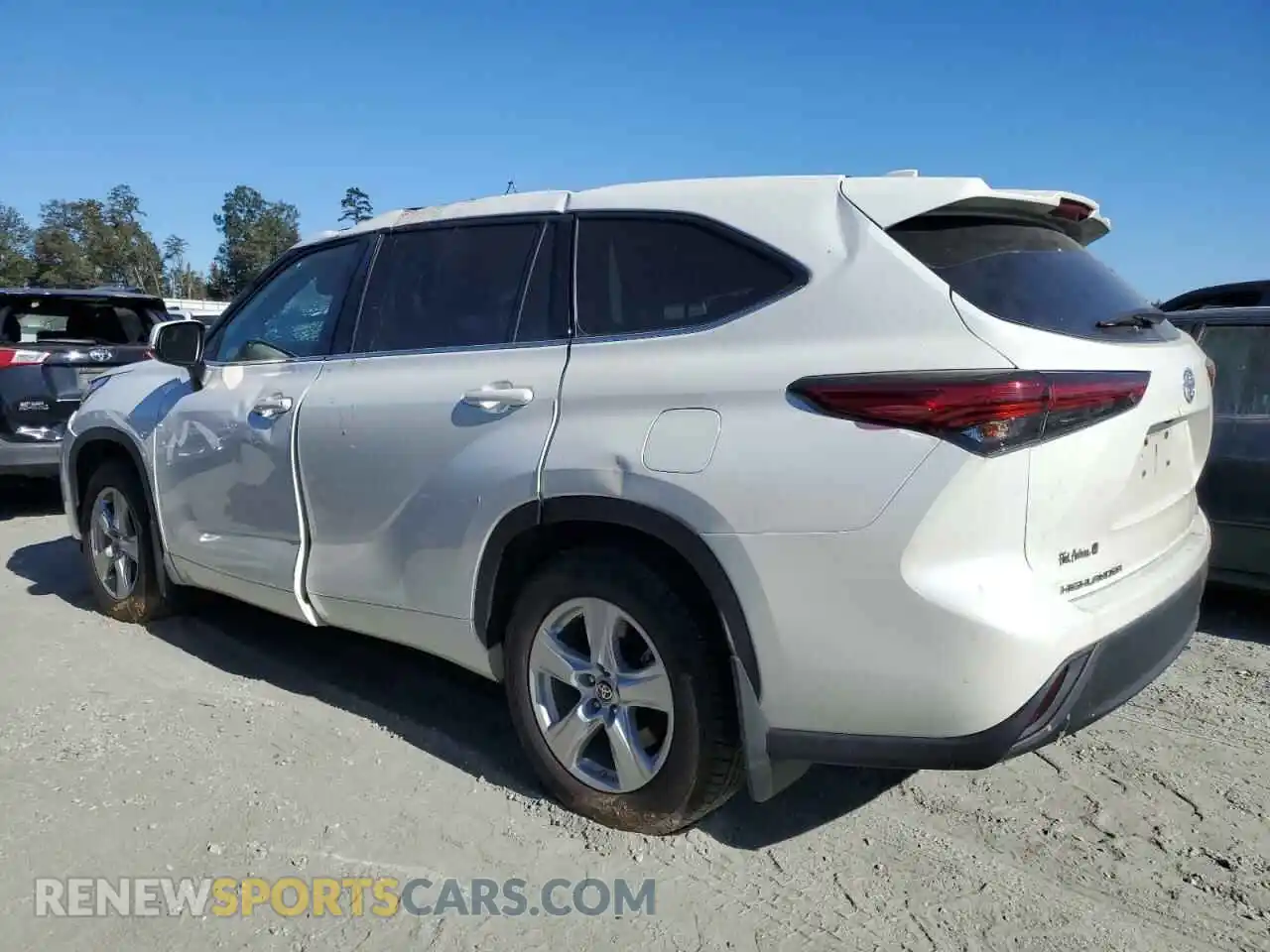 2 Photograph of a damaged car 5TDCZRBH3MS538690 TOYOTA HIGHLANDER 2021