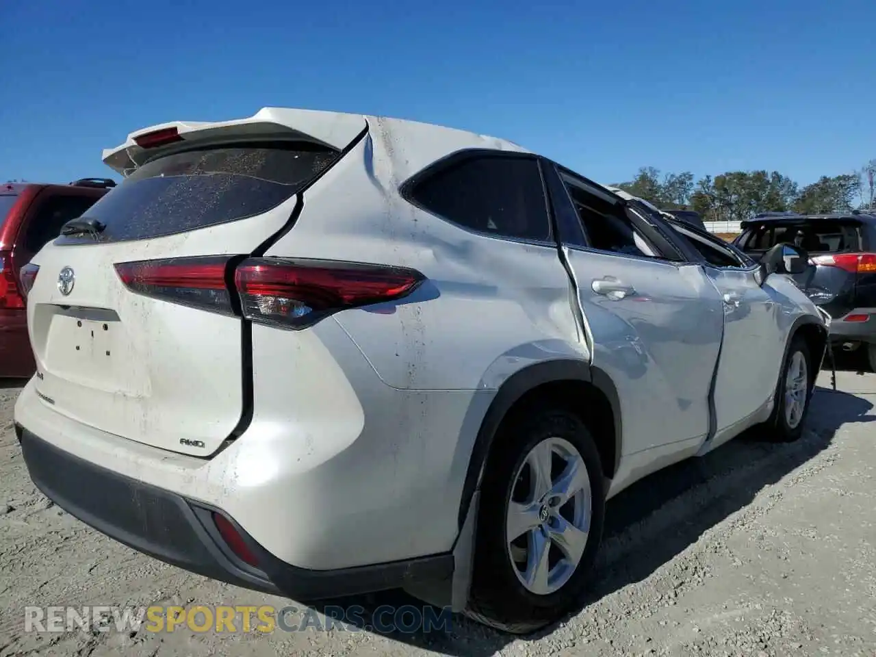 3 Photograph of a damaged car 5TDCZRBH3MS538690 TOYOTA HIGHLANDER 2021