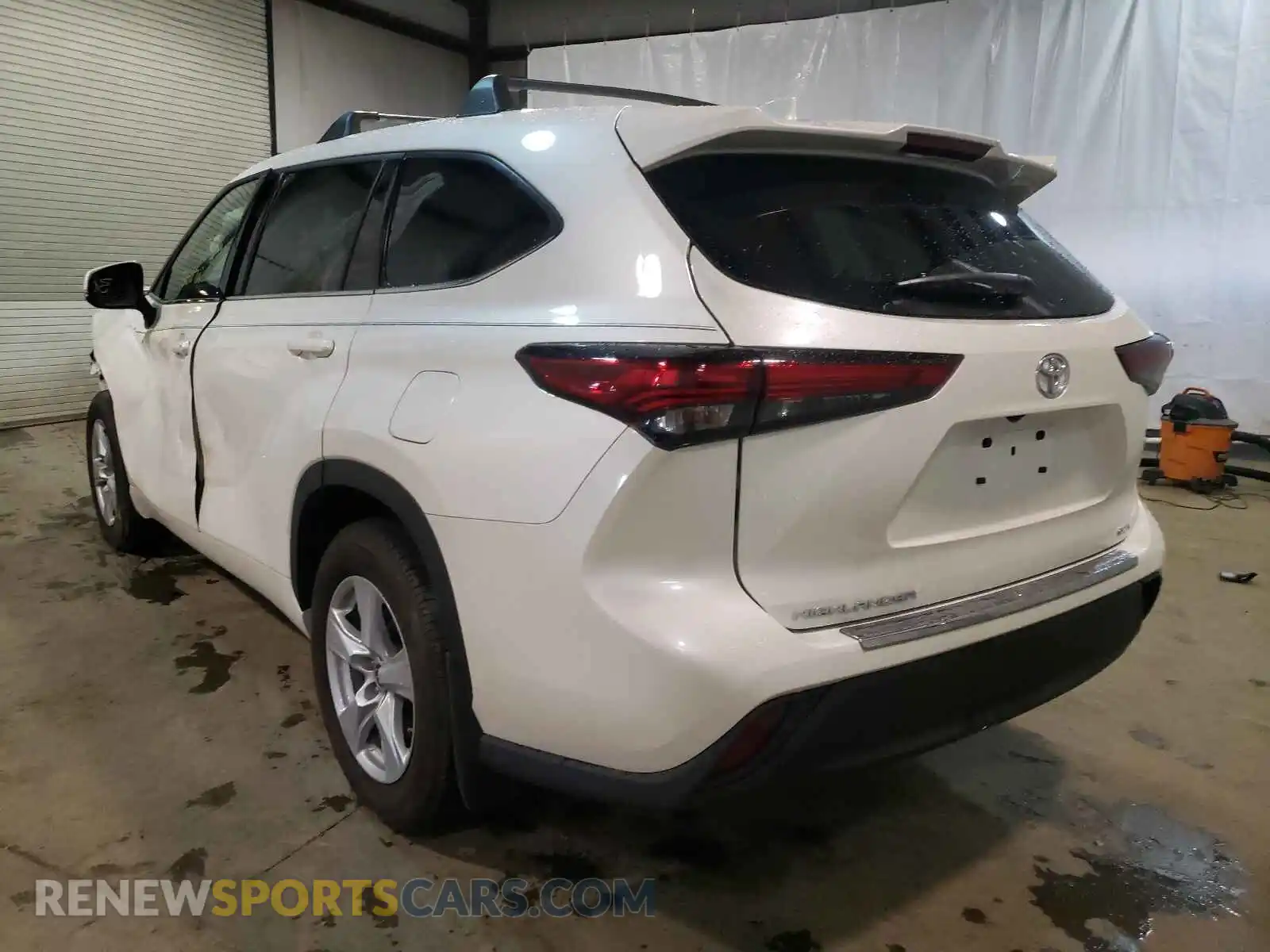 3 Photograph of a damaged car 5TDCZRBH4MS110546 TOYOTA HIGHLANDER 2021