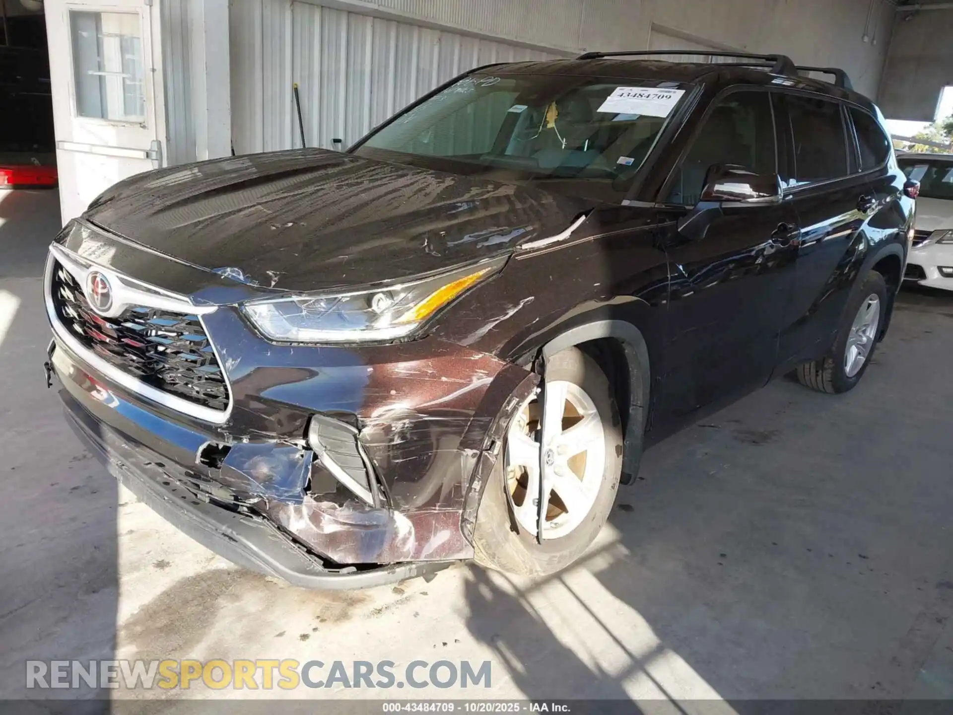 2 Photograph of a damaged car 5TDCZRBH4MS157706 TOYOTA HIGHLANDER 2021