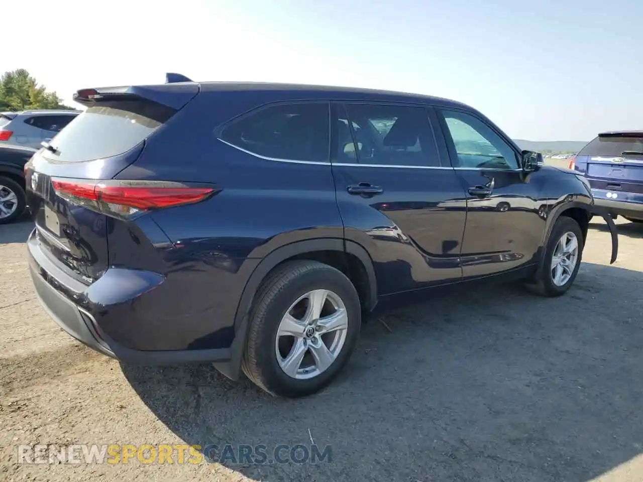 3 Photograph of a damaged car 5TDCZRBH5MS532163 TOYOTA HIGHLANDER 2021