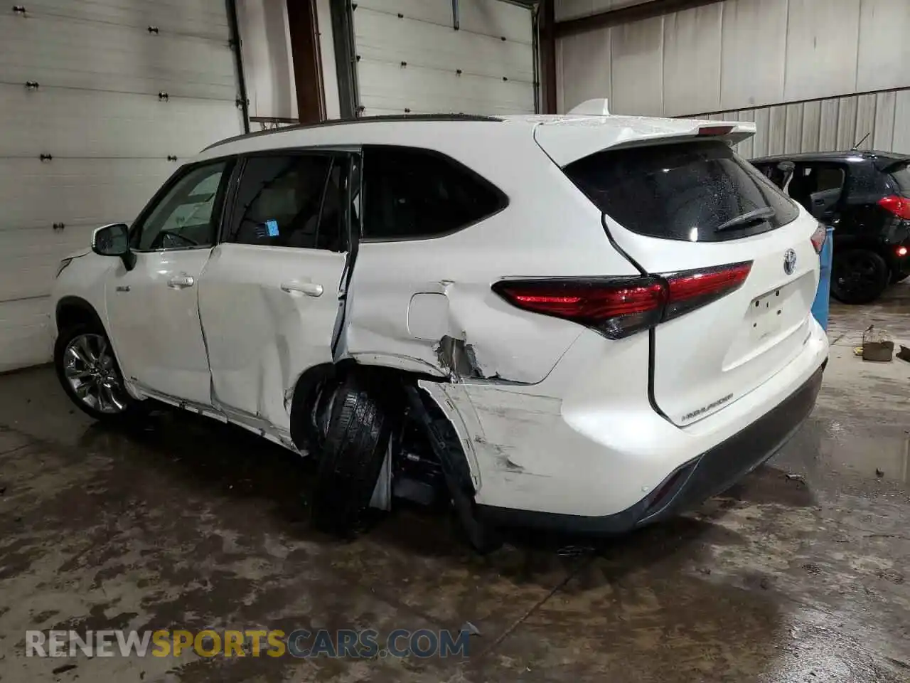 2 fotografías del automóvil dañado 5TDDBRCH0MS519070 TOYOTA HIGHLANDER 2021