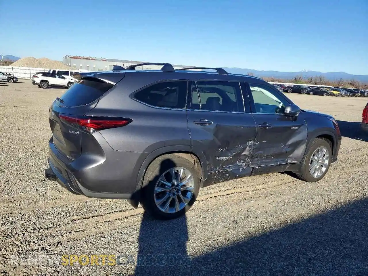 3 Photograph of a damaged car 5TDDBRCH1MS524181 TOYOTA HIGHLANDER 2021