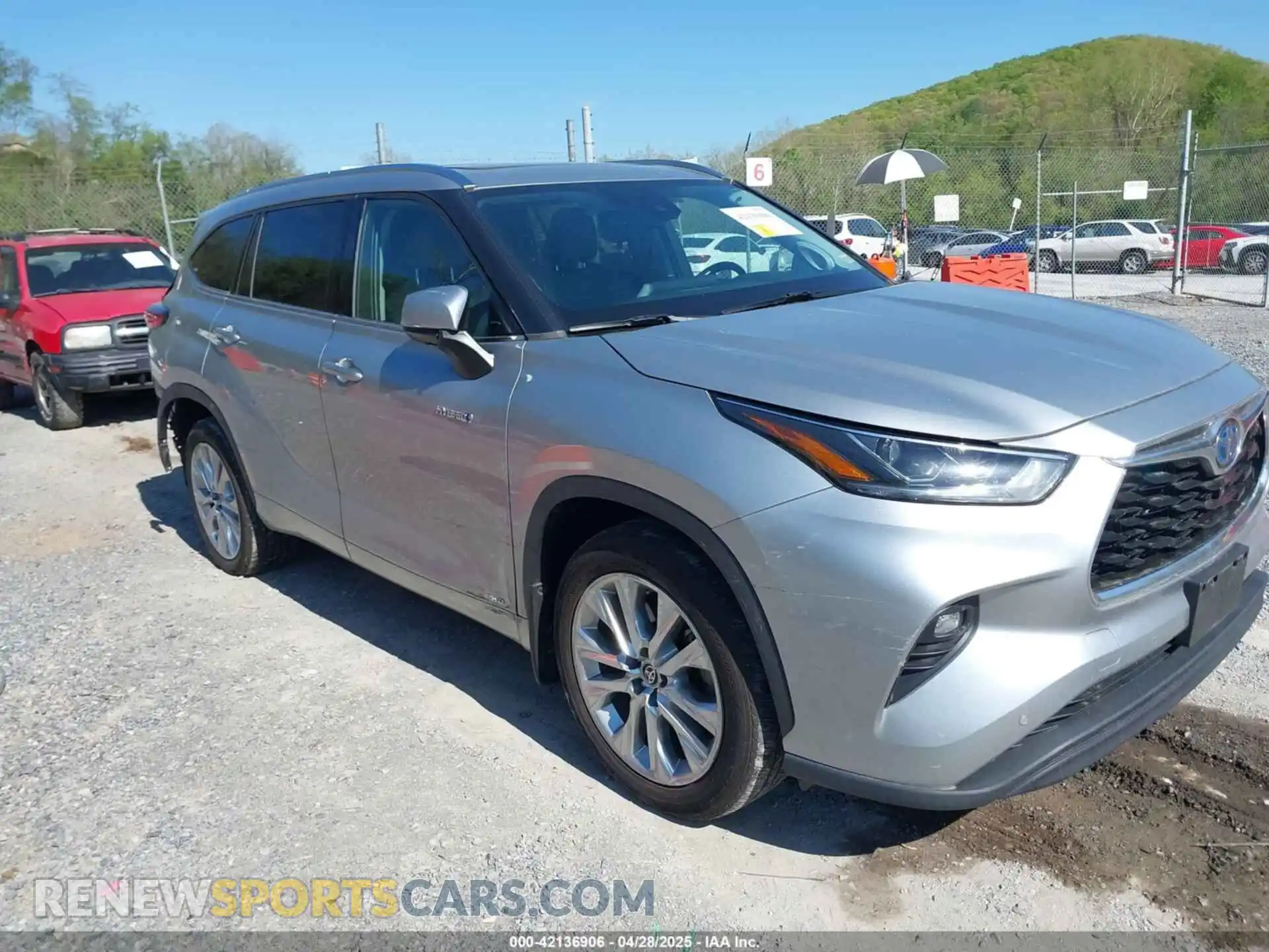 1 Photograph of a damaged car 5TDDBRCH4MS018716 TOYOTA HIGHLANDER 2021