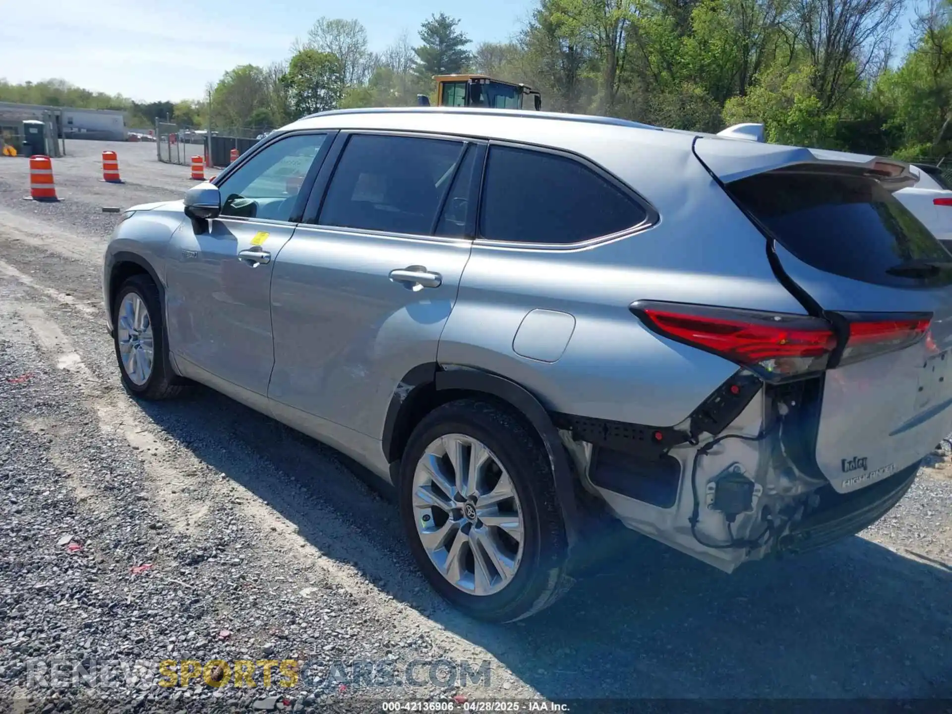 3 Photograph of a damaged car 5TDDBRCH4MS018716 TOYOTA HIGHLANDER 2021