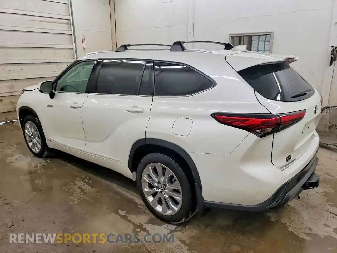 2 Photograph of a damaged car 5TDDBRCH5MS531344 TOYOTA HIGHLANDER 2021