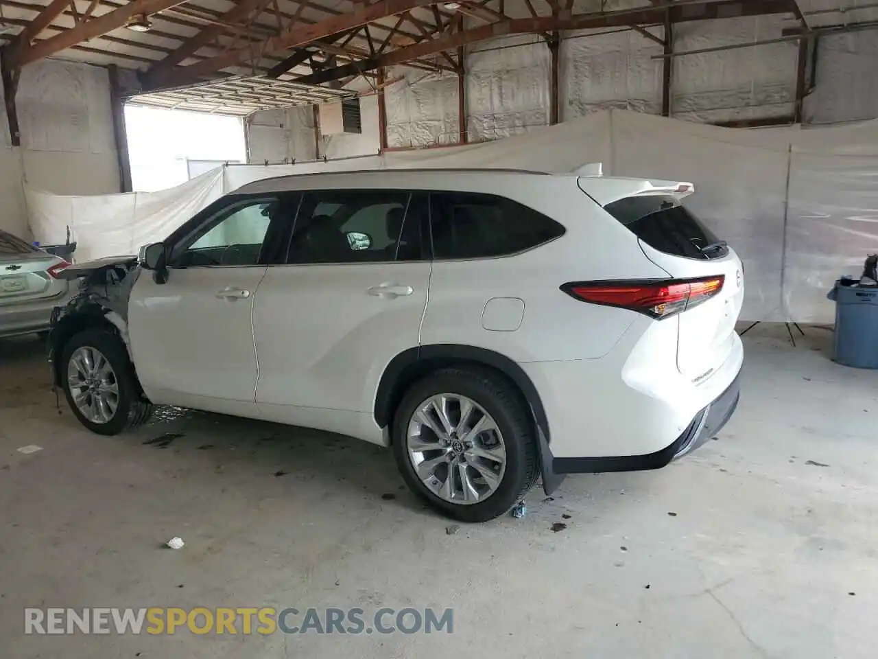 2 Photograph of a damaged car 5TDDZRBH0MS111584 TOYOTA HIGHLANDER 2021