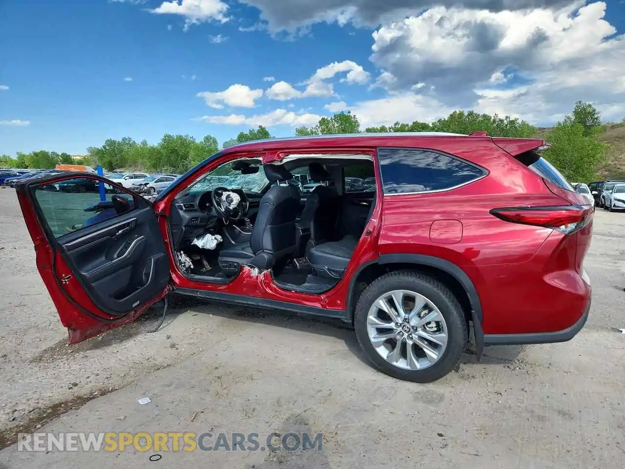 2 Photograph of a damaged car 5TDDZRBH0MS553684 TOYOTA HIGHLANDER 2021