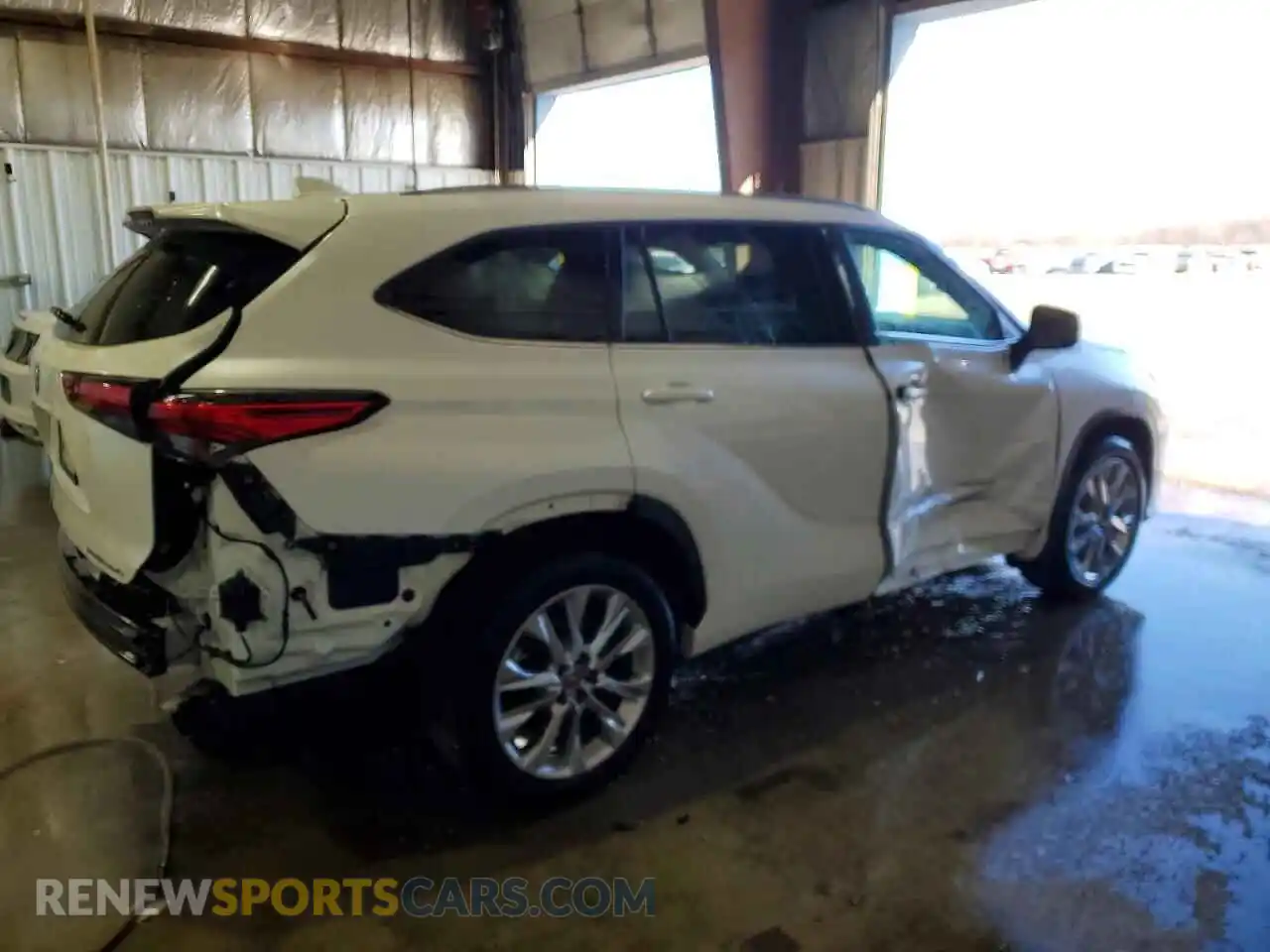 3 Photograph of a damaged car 5TDDZRBH1MS065618 TOYOTA HIGHLANDER 2021