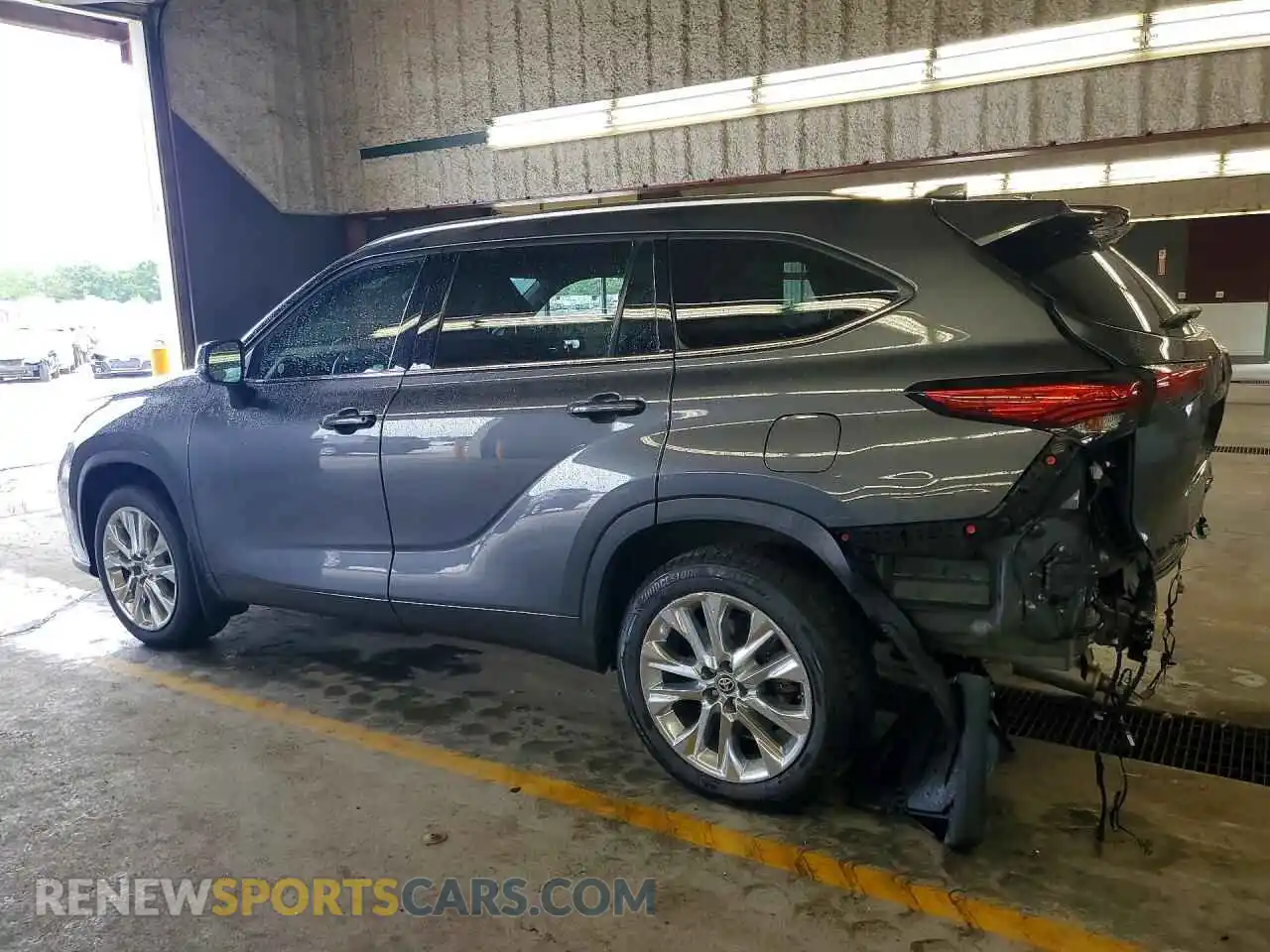 2 Photograph of a damaged car 5TDDZRBH1MS530754 TOYOTA HIGHLANDER 2021